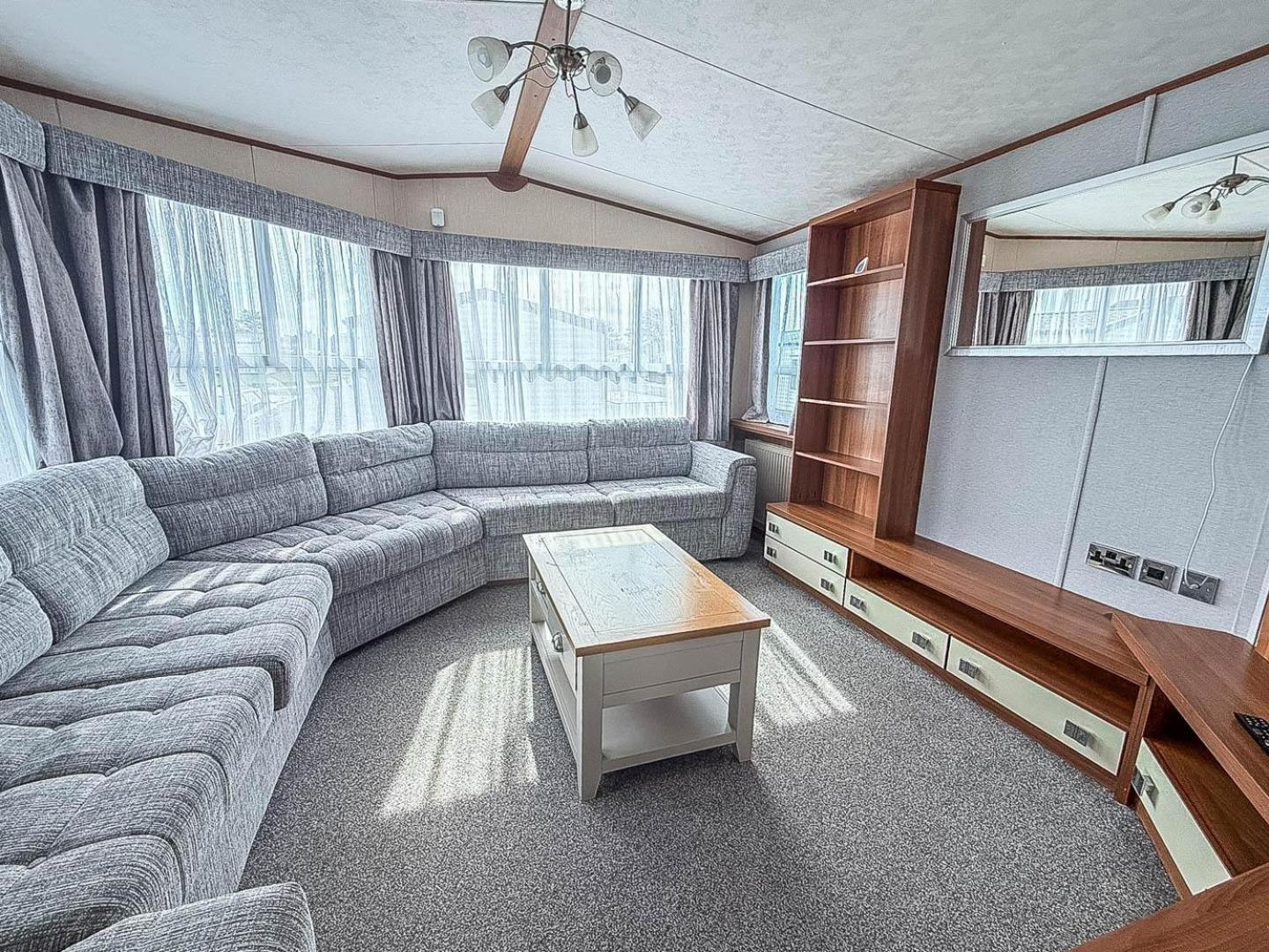 Lovely 8 Berth Caravan At Sunnydale In Lincolnshire Ref 35239S Louth  Exteriör bild