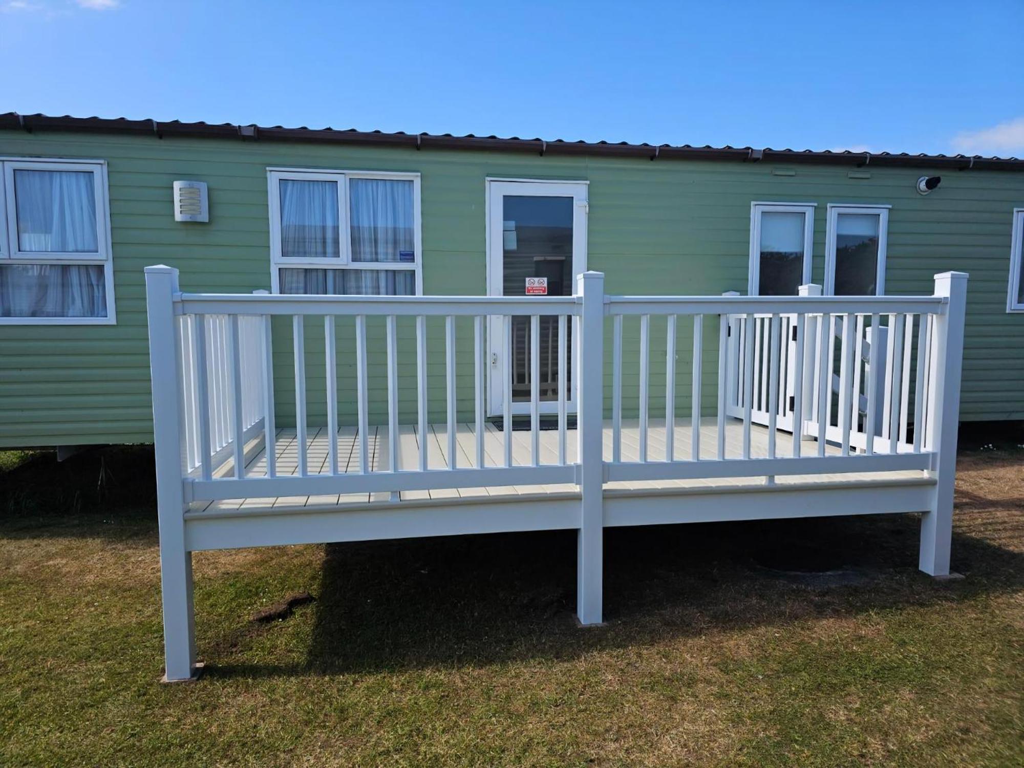 Lovely 8 Berth Caravan At Sunnydale In Lincolnshire Ref 35239S Louth  Exteriör bild